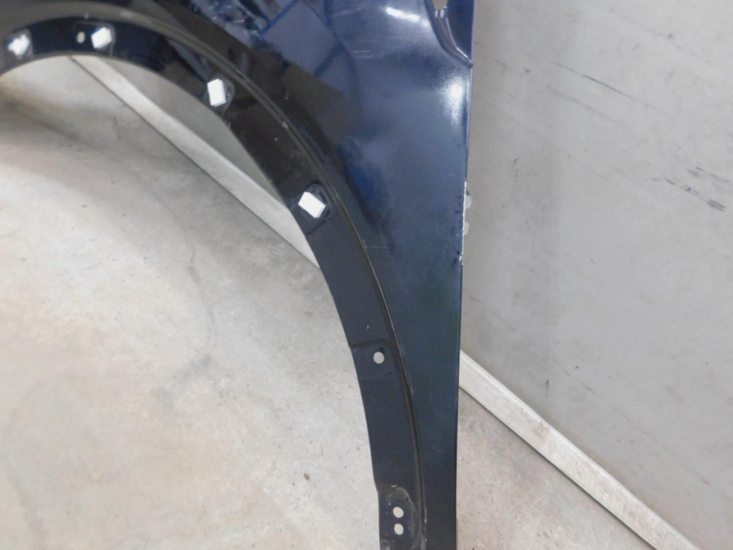 Крыло переднее левое