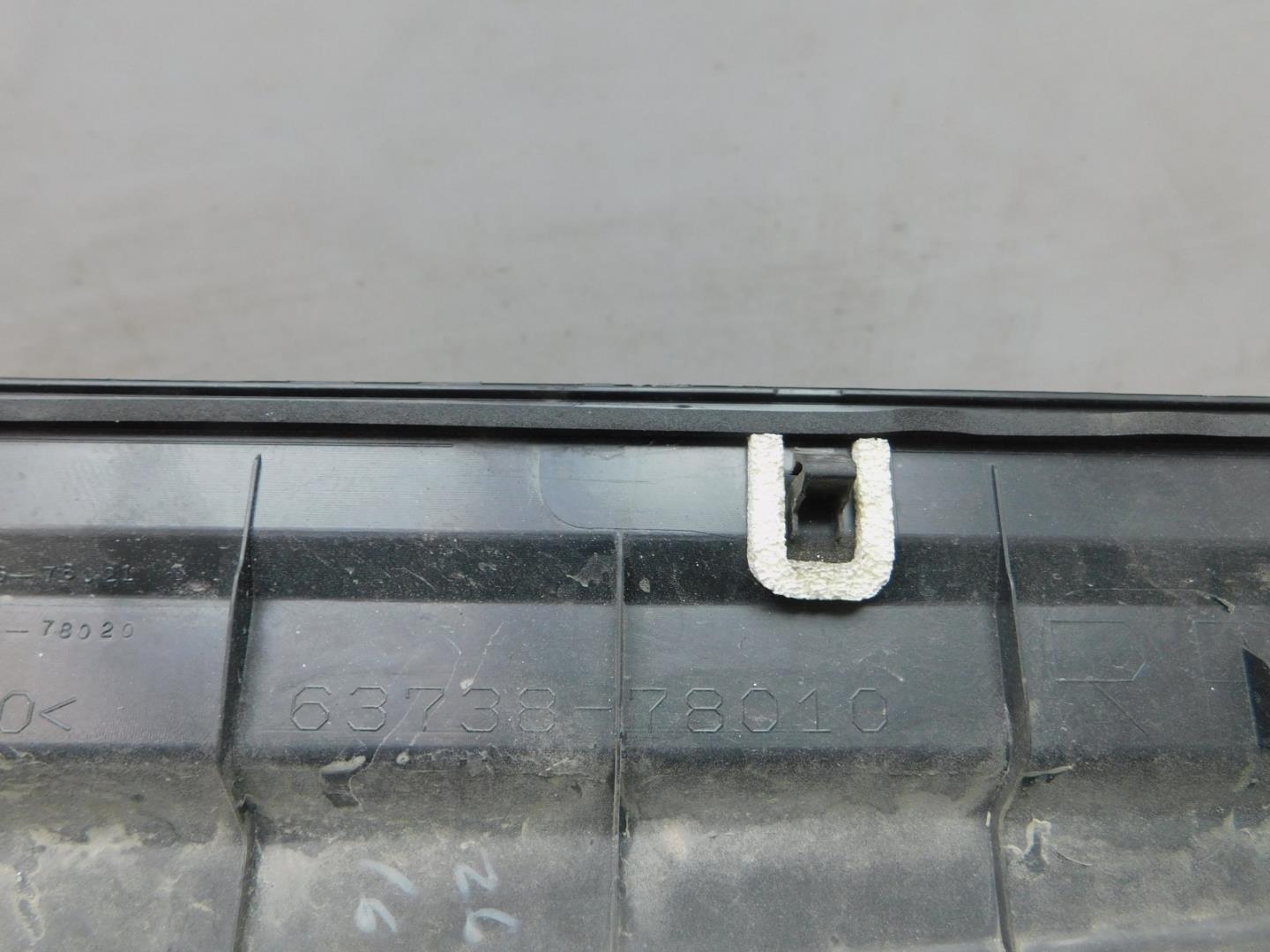 Накладка двери задней правой