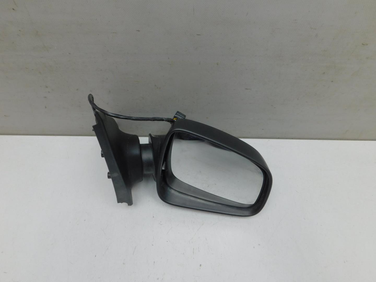 Зеркало правое электрическое