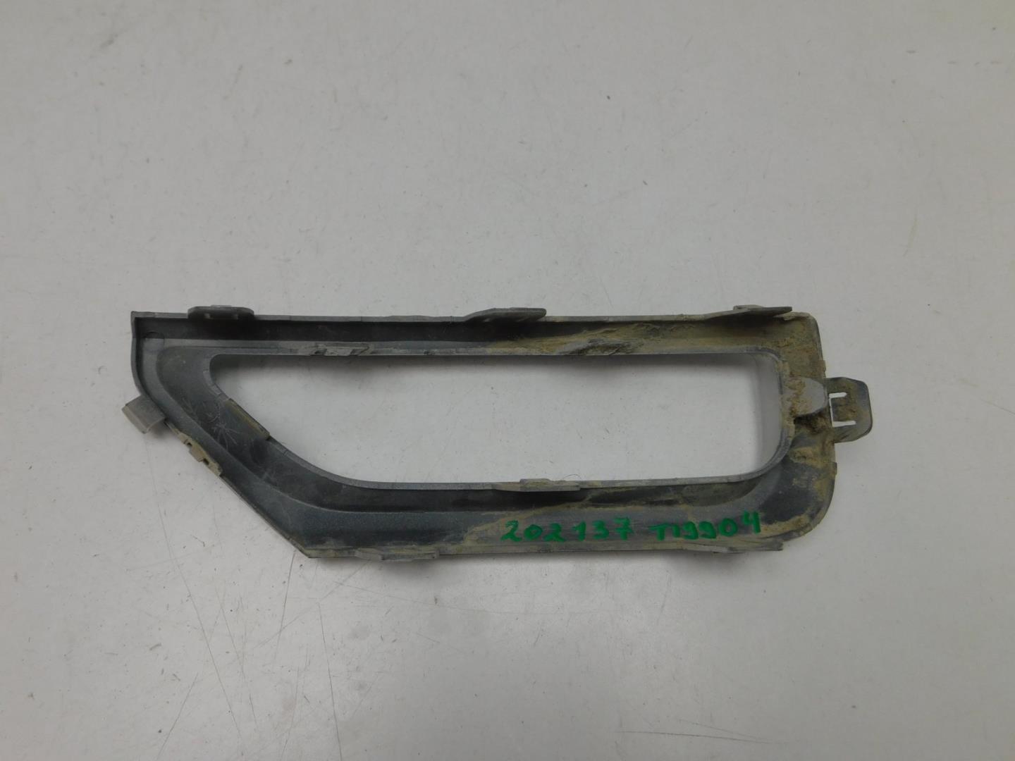 Накладка заднего бампера левая