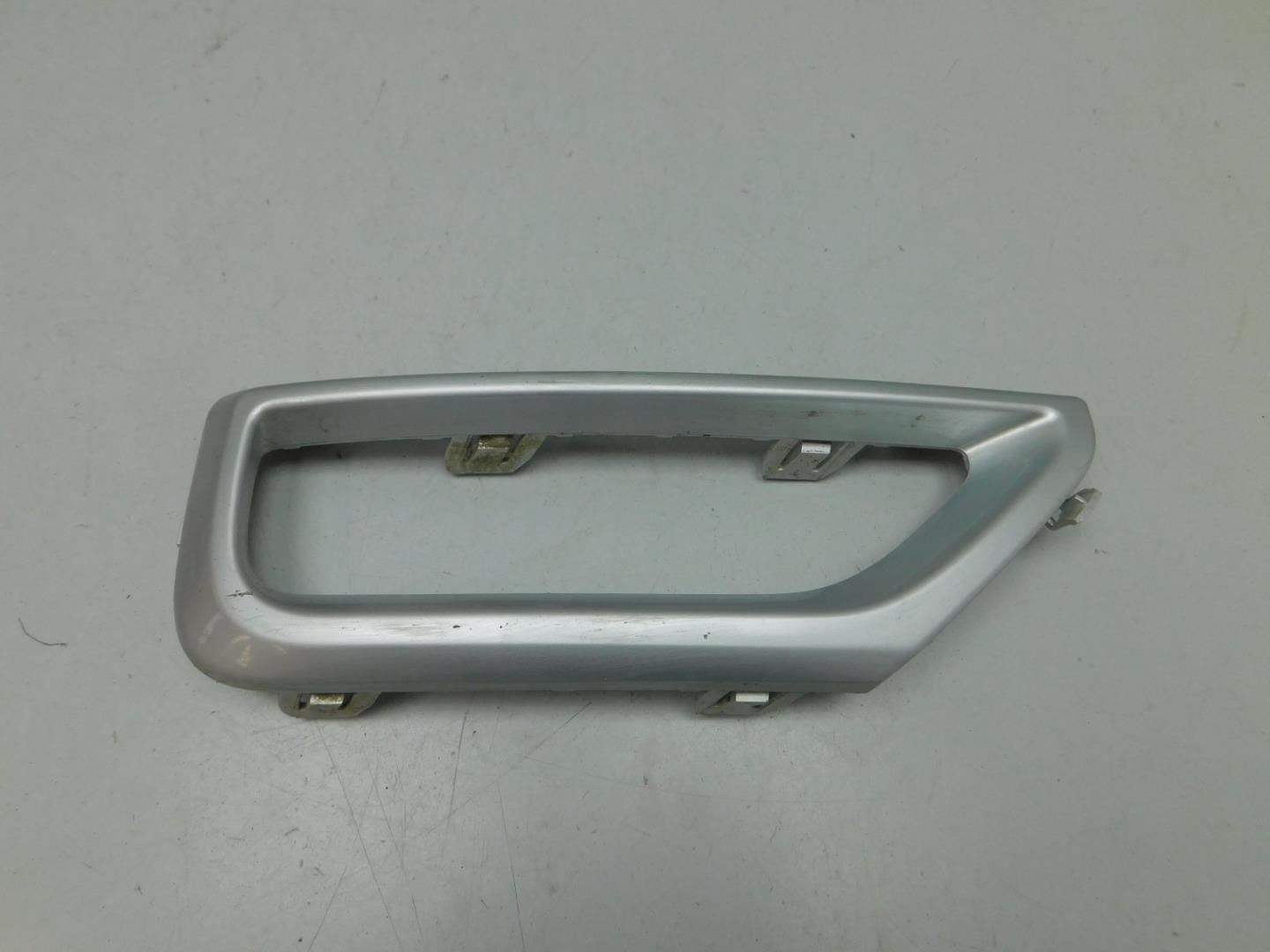 Накладка заднего бампера левая