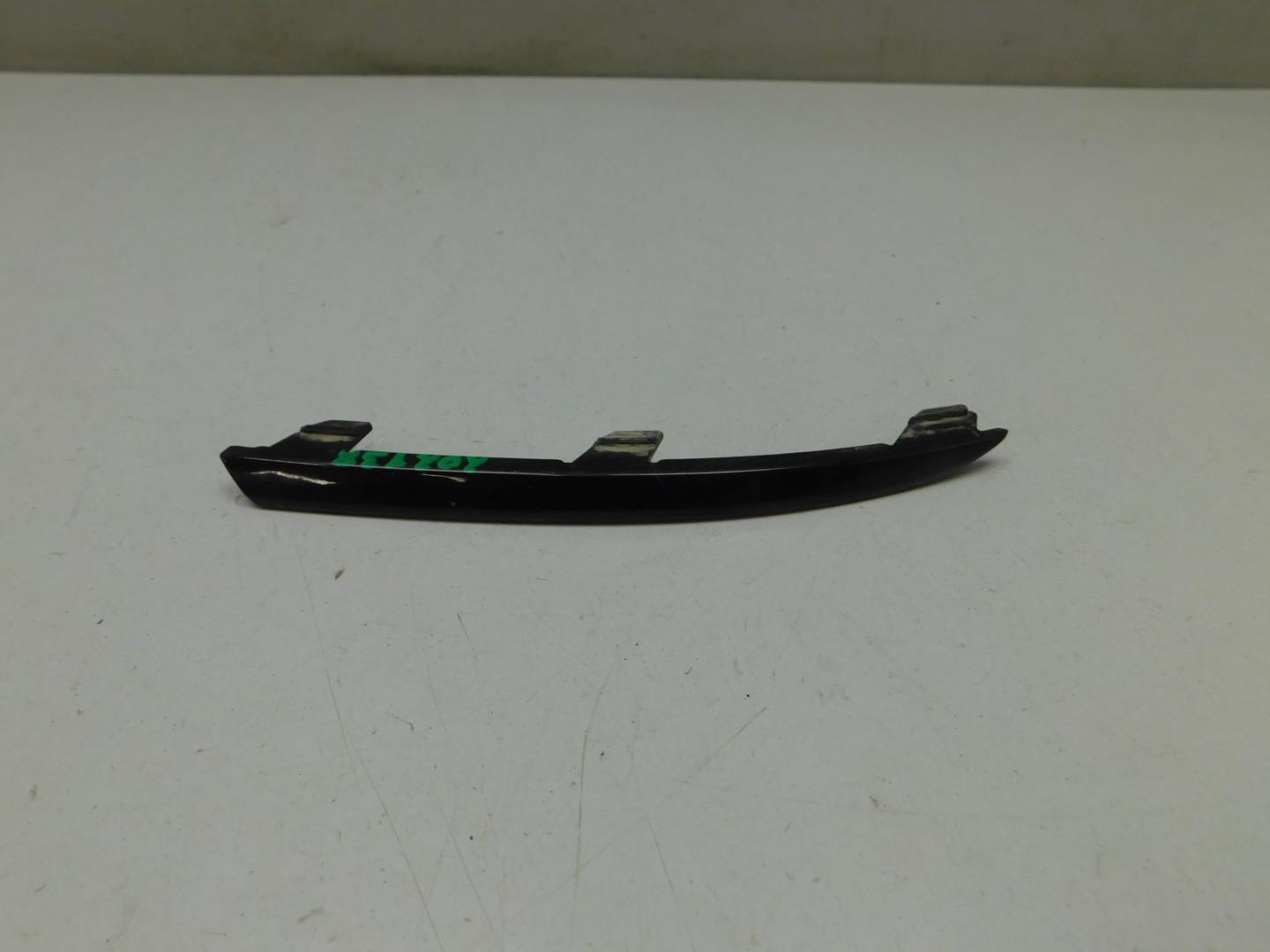 Молдинг заднего бампера