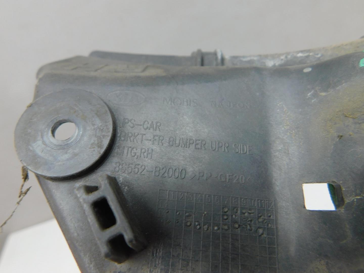 Кронштейн переднего бампера