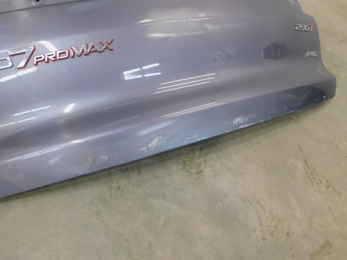 Дверь багажника