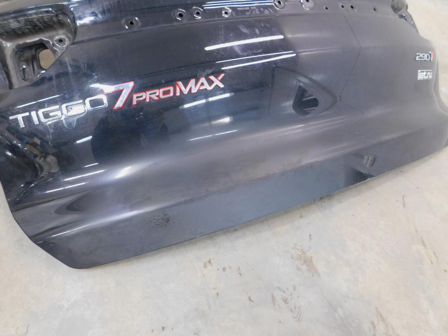 Дверь багажника