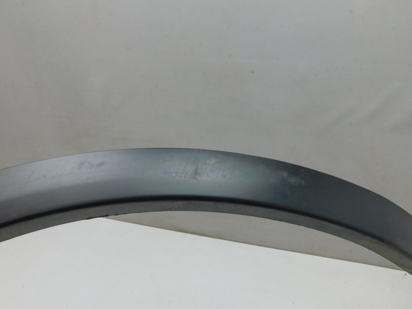 Накладка заднего крыла левого