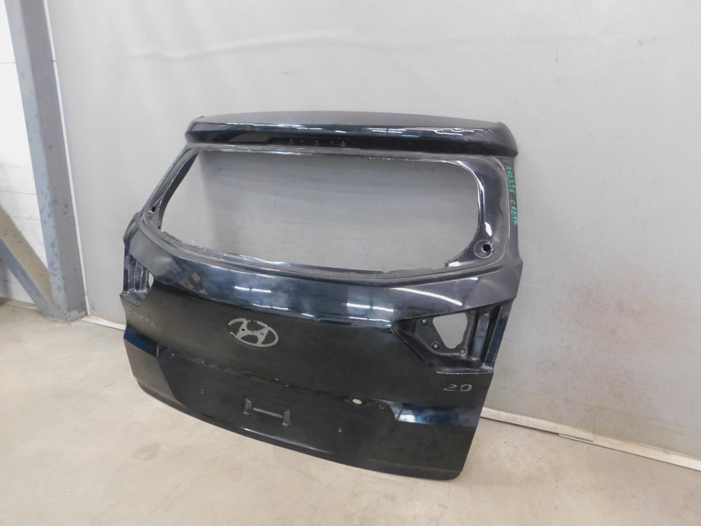 Дверь багажника