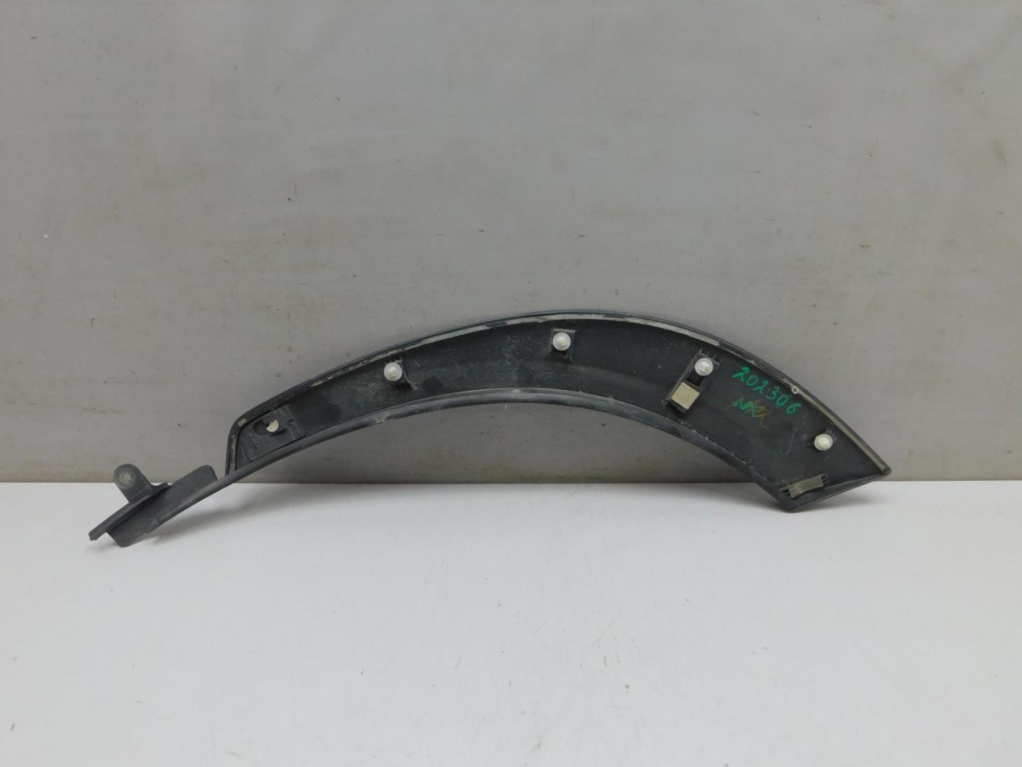 Накладка двери задней правой