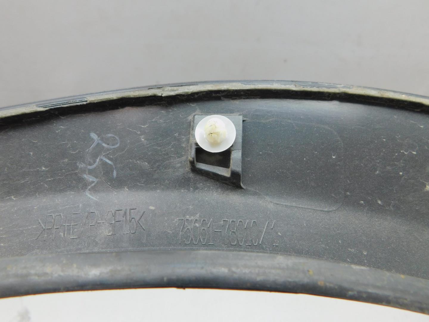 Накладка двери задней правой