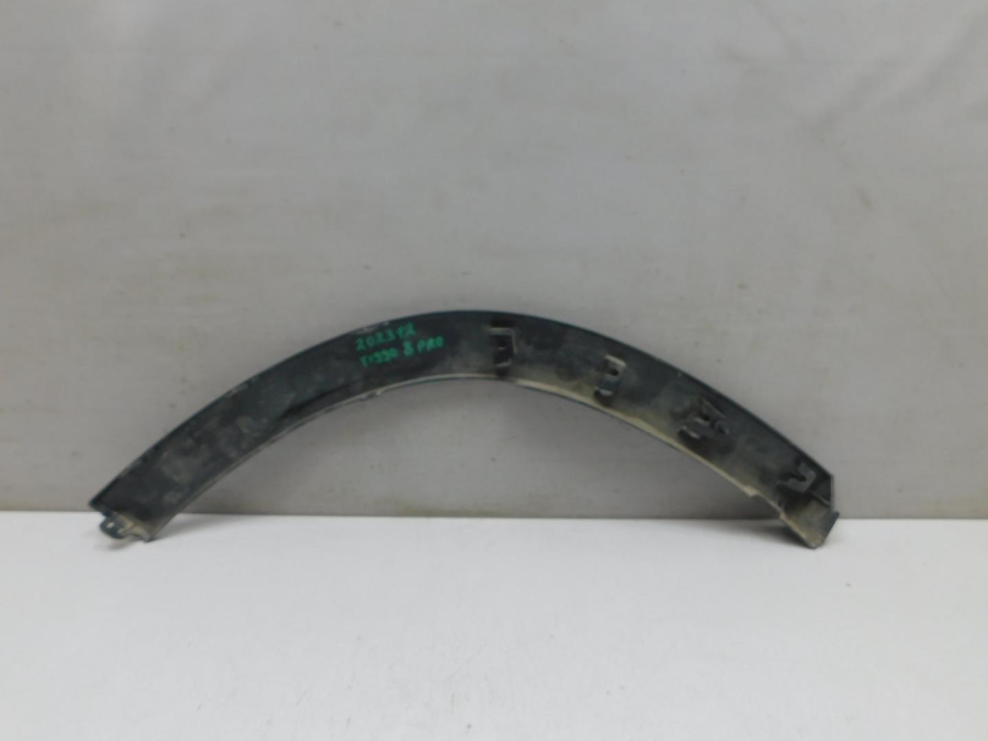 Накладка заднего крыла левого