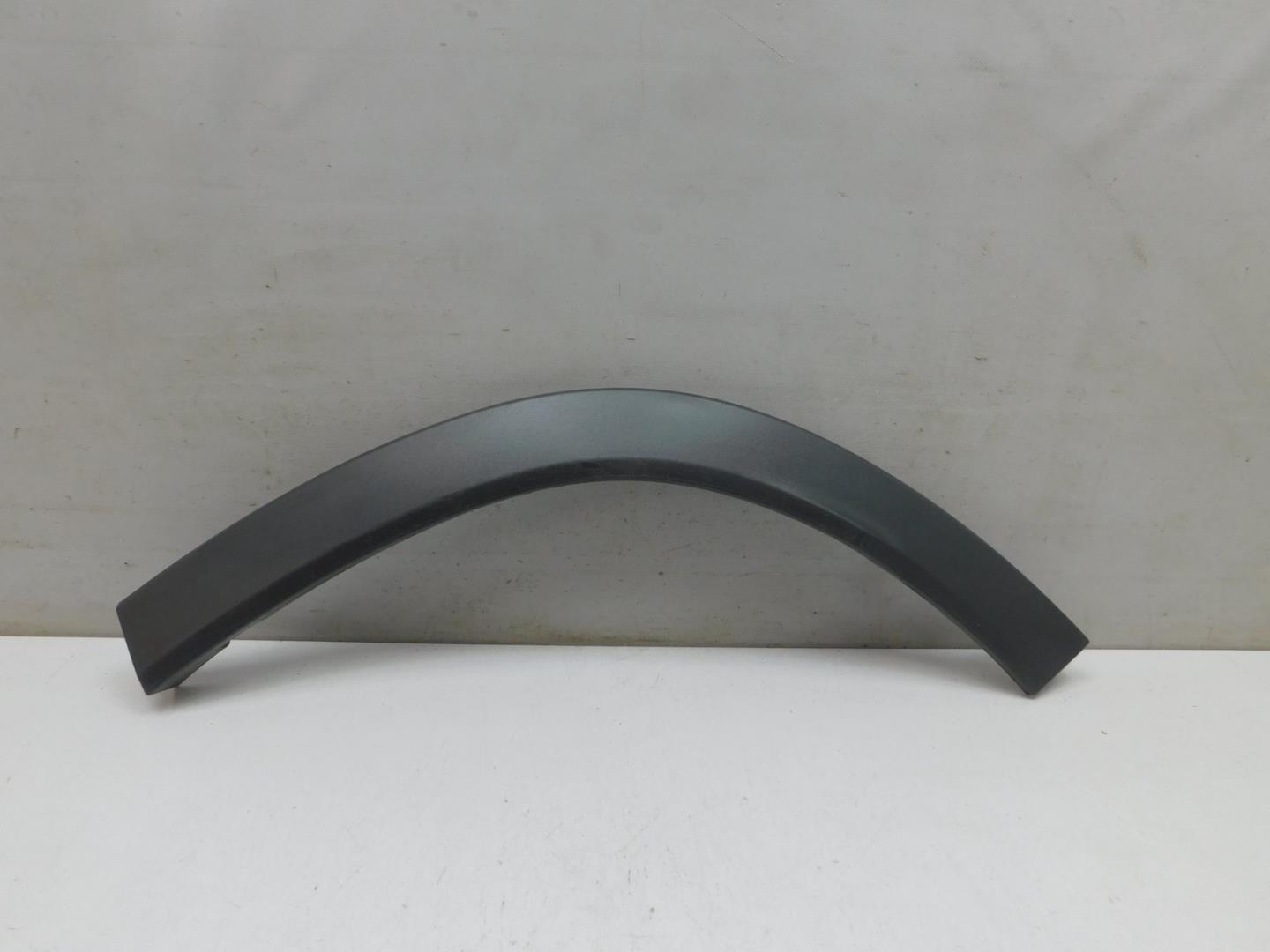 Накладка заднего крыла левого