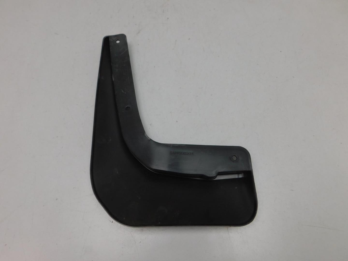 Брызговик задний правый