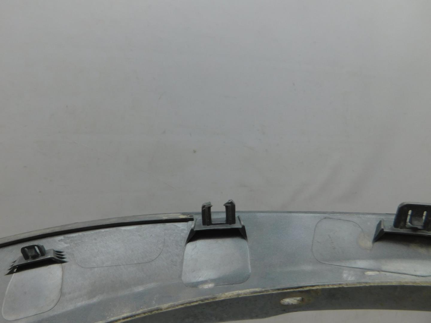 Накладка заднего крыла правого