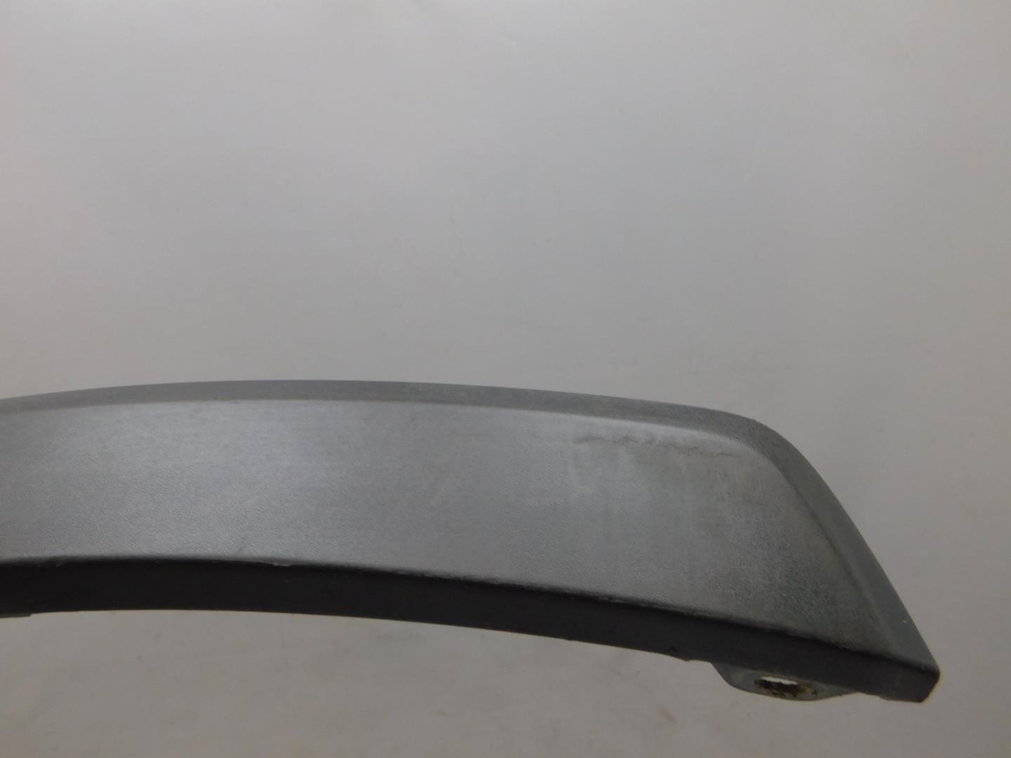 Накладка переднего крыла левого