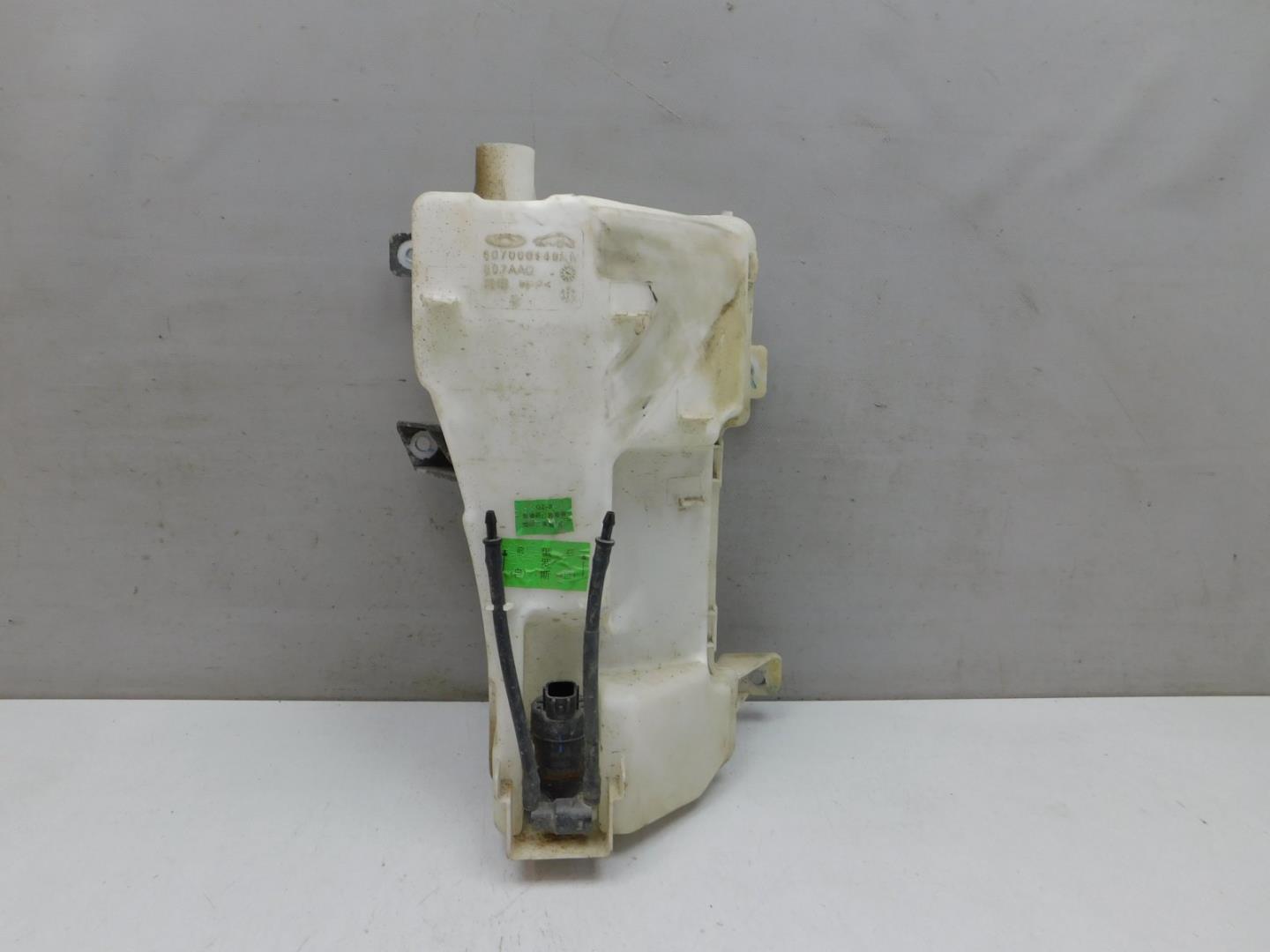 Бачок омывателя лобового стекла