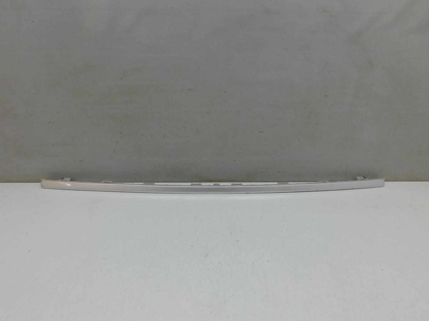 Молдинг заднего бампера