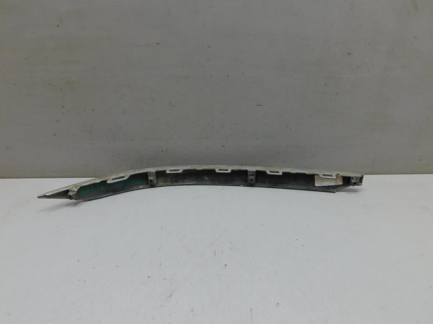 Накладка заднего бампера левая