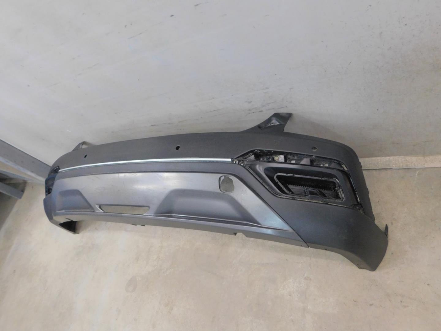 Бампер задний