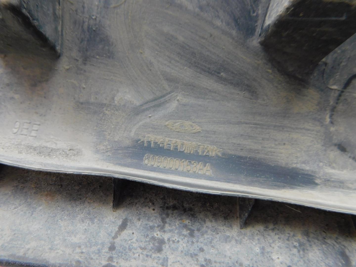 Накладка двери передней правой