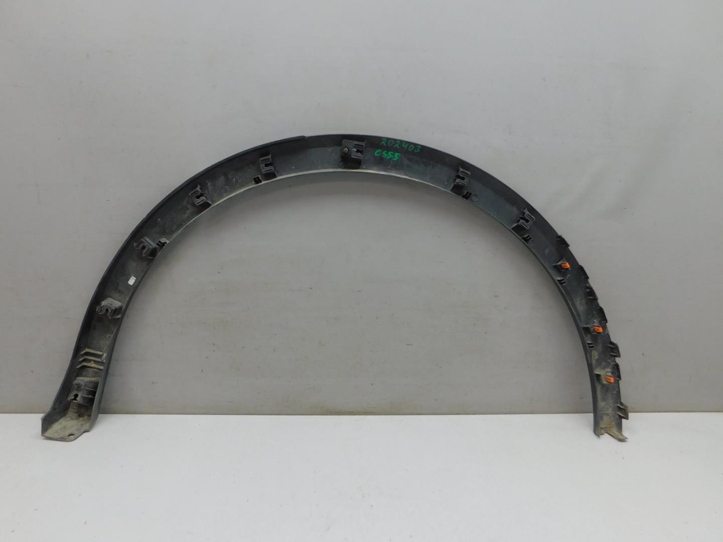 Накладка заднего крыла правого