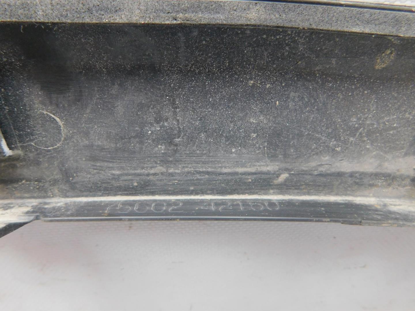 Накладка переднего крыла левого