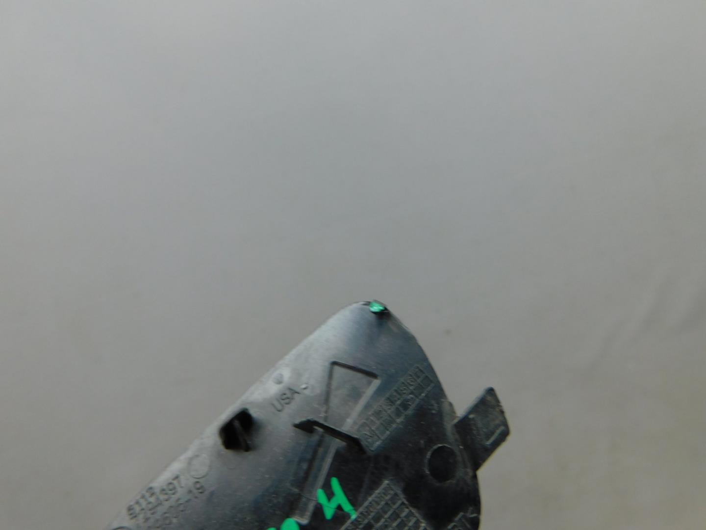 Заглушка буксировочного крюка