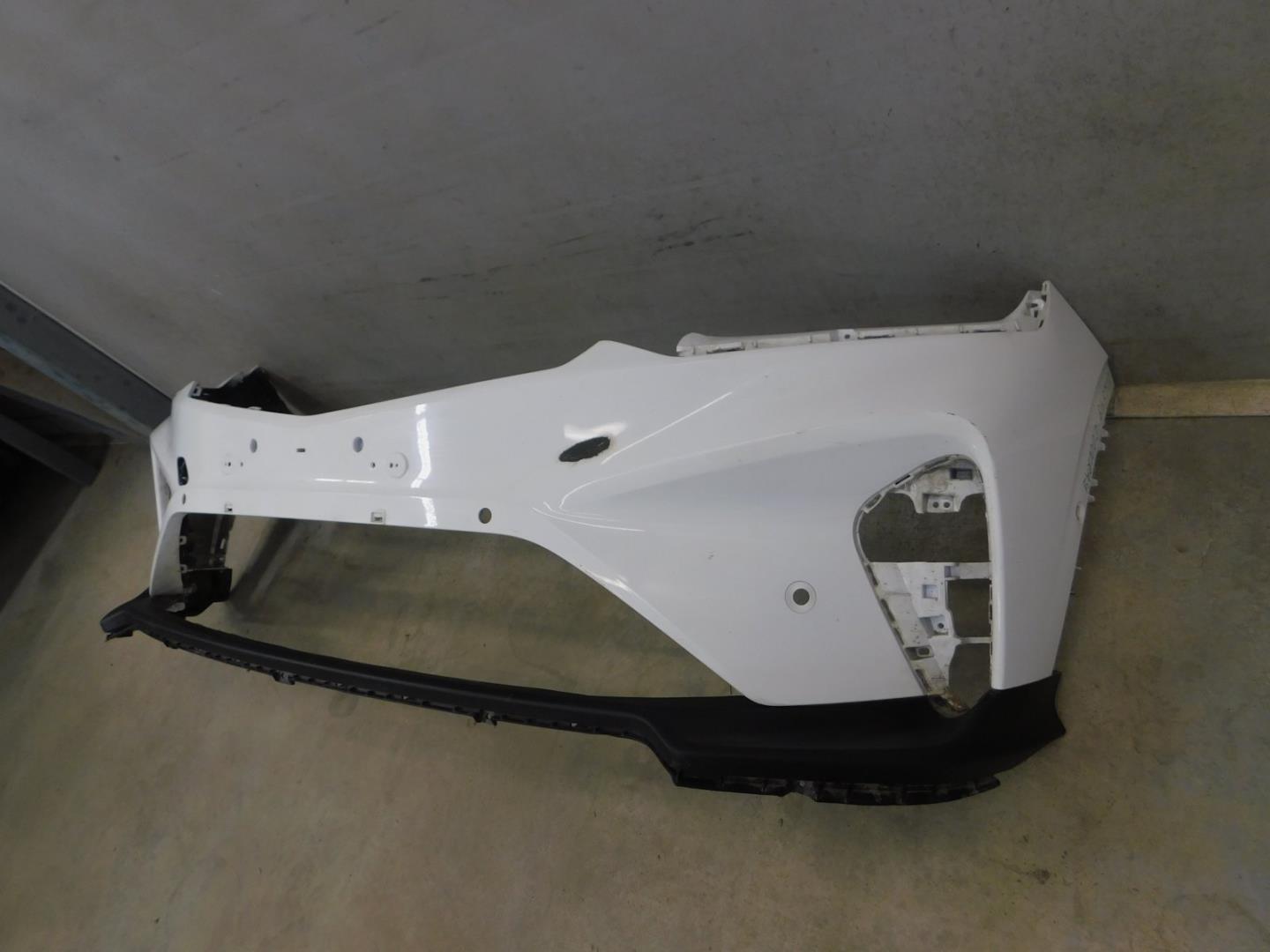 Бампер передний