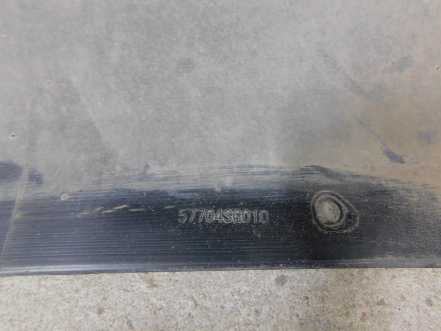 Бампер задний