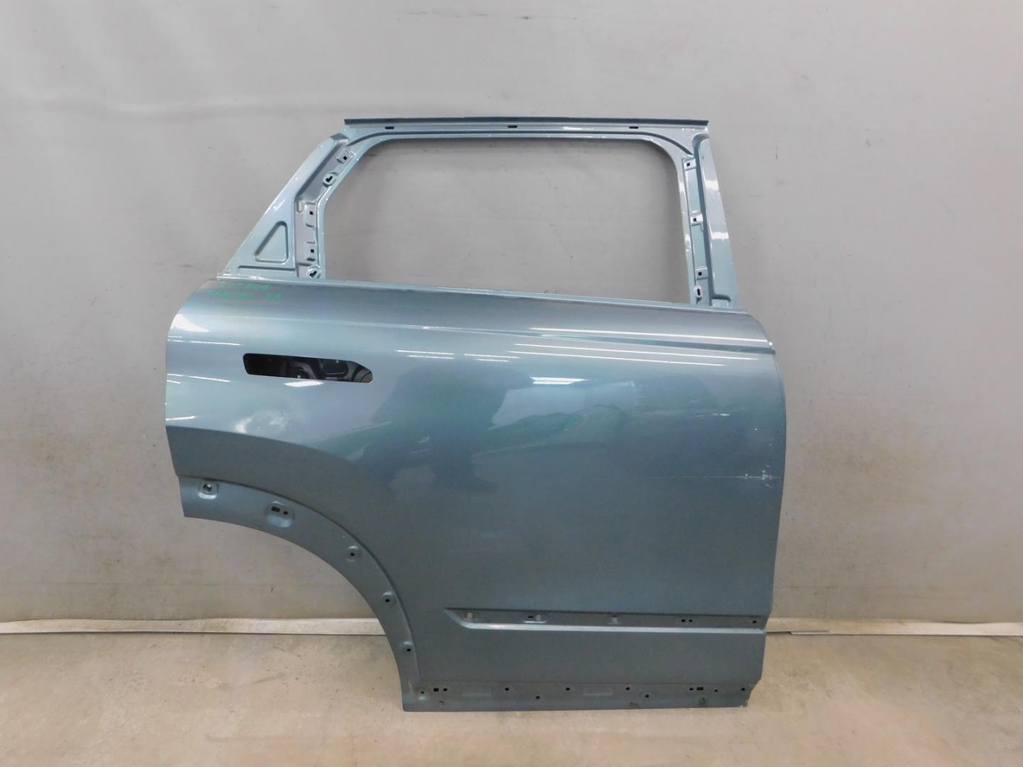 Дверь задняя правая