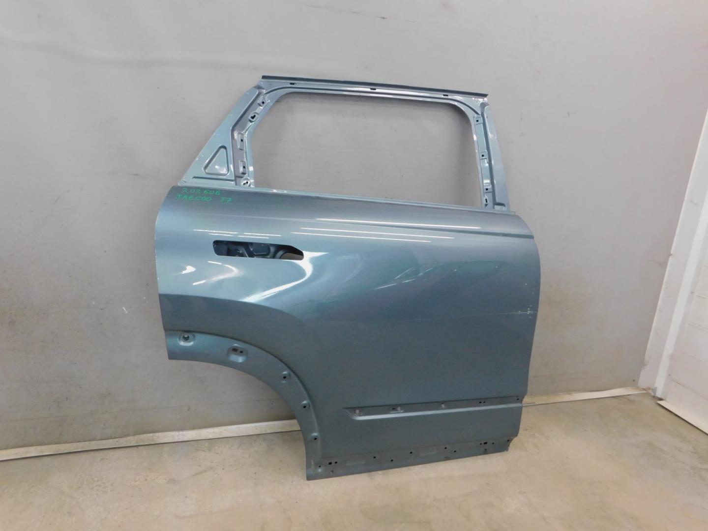 Дверь задняя правая