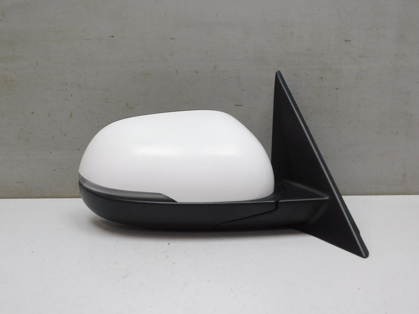 Зеркало правое электрическое