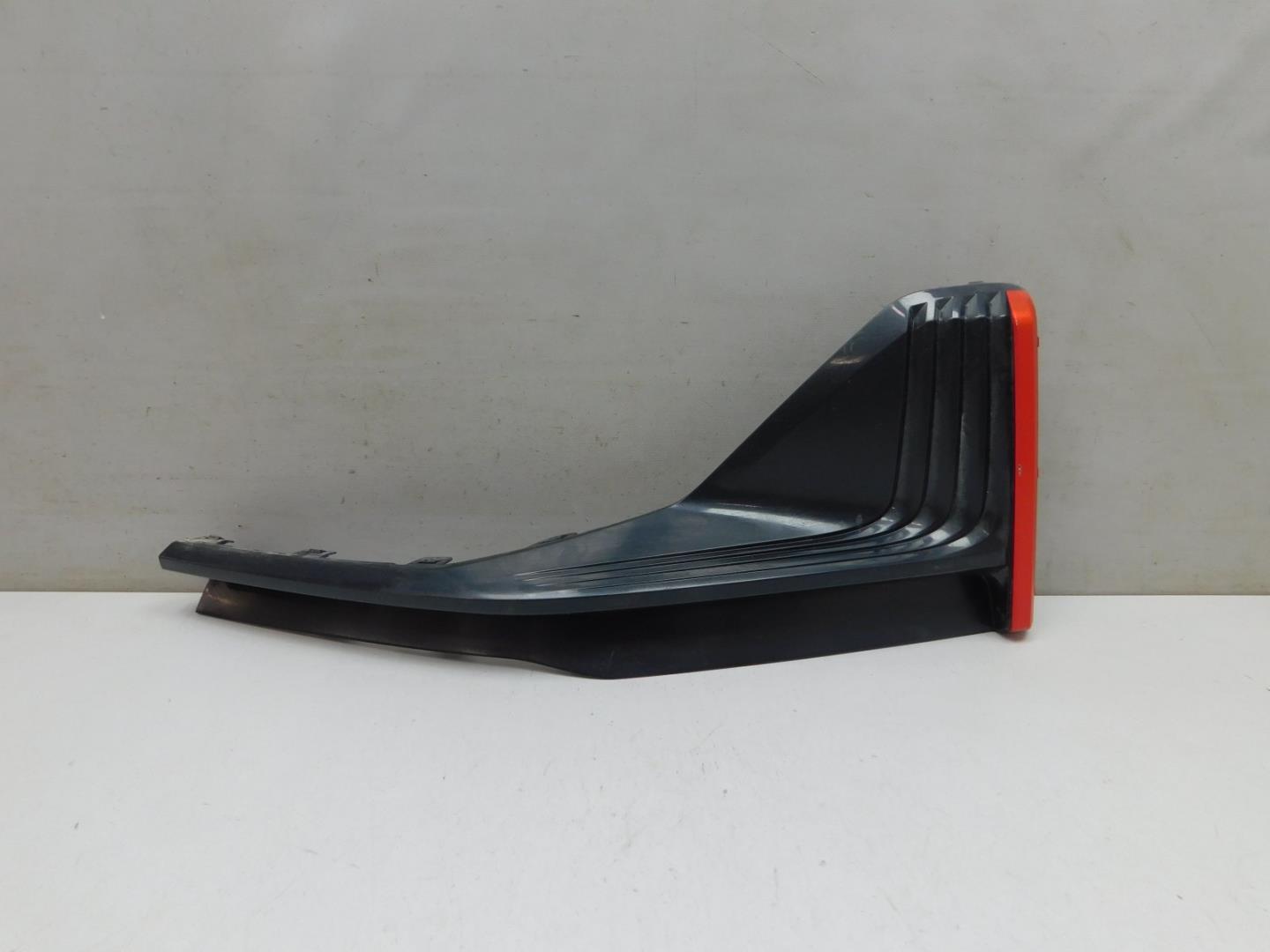 Накладка переднего бампера