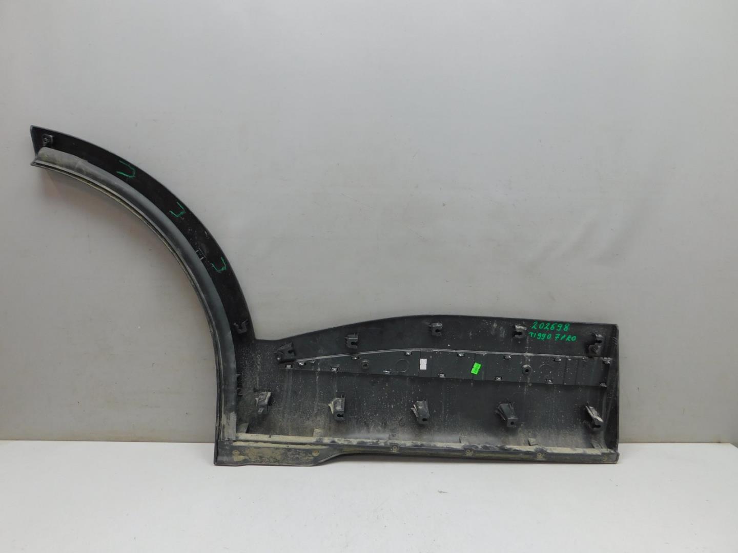 Накладка двери задней левой