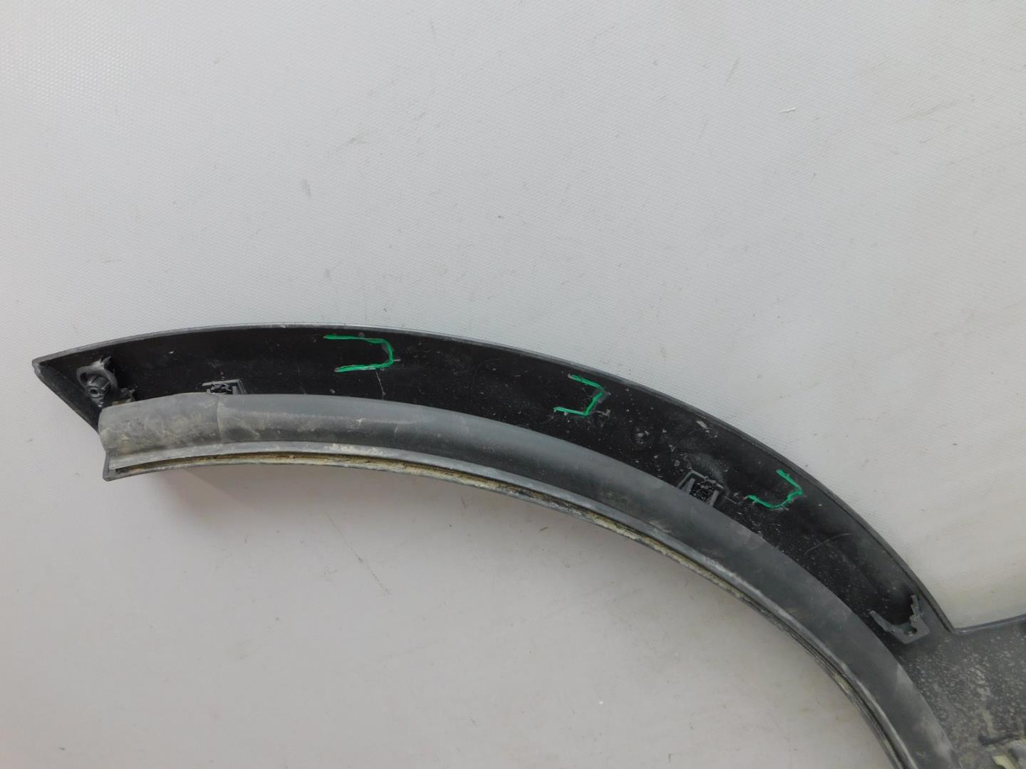 Накладка двери задней левой