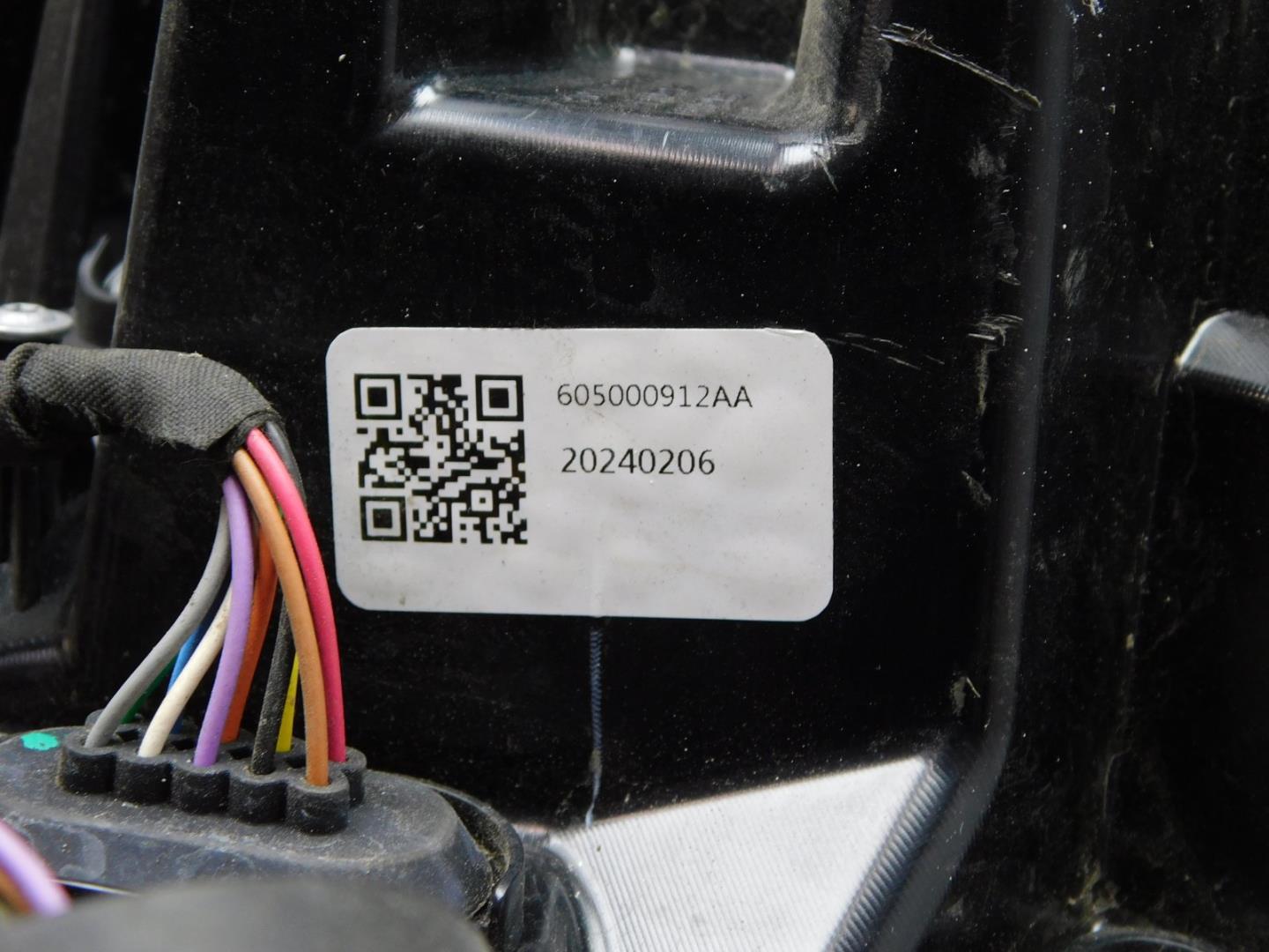 Фонарь задний наружный левый