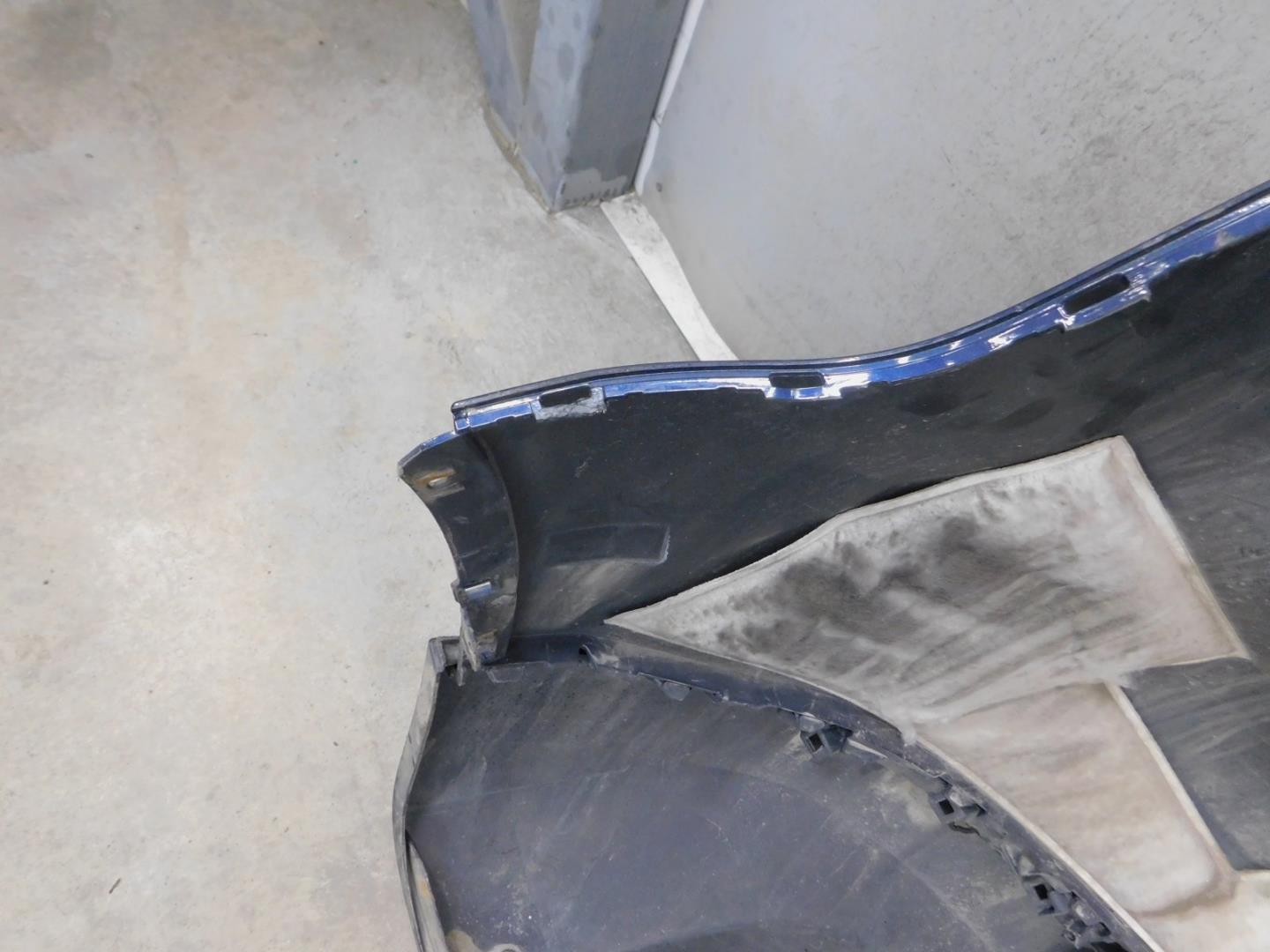 Бампер задний