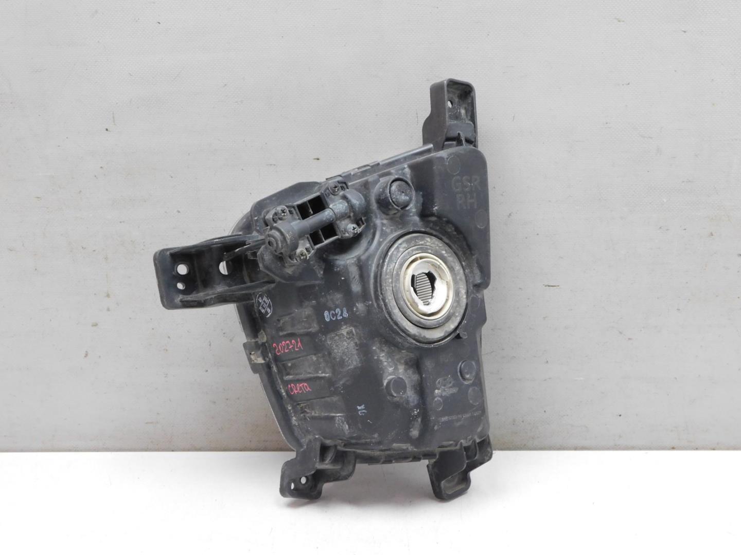 Фара противотуманная правая