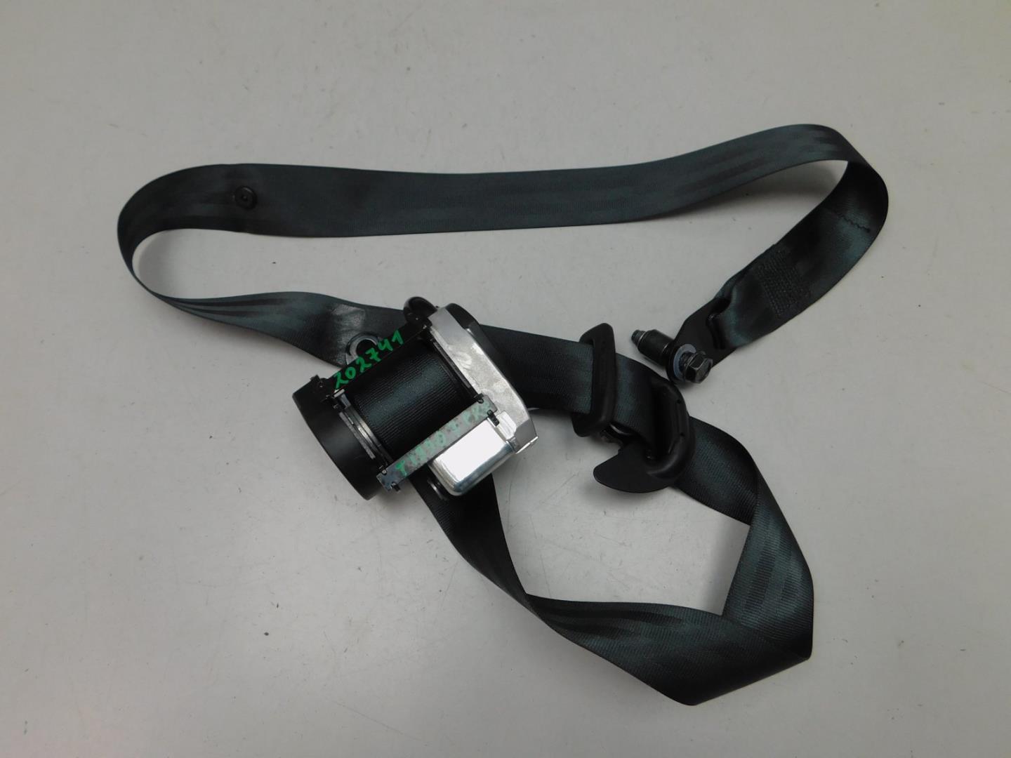 Ремень безопасности с пиропатроном