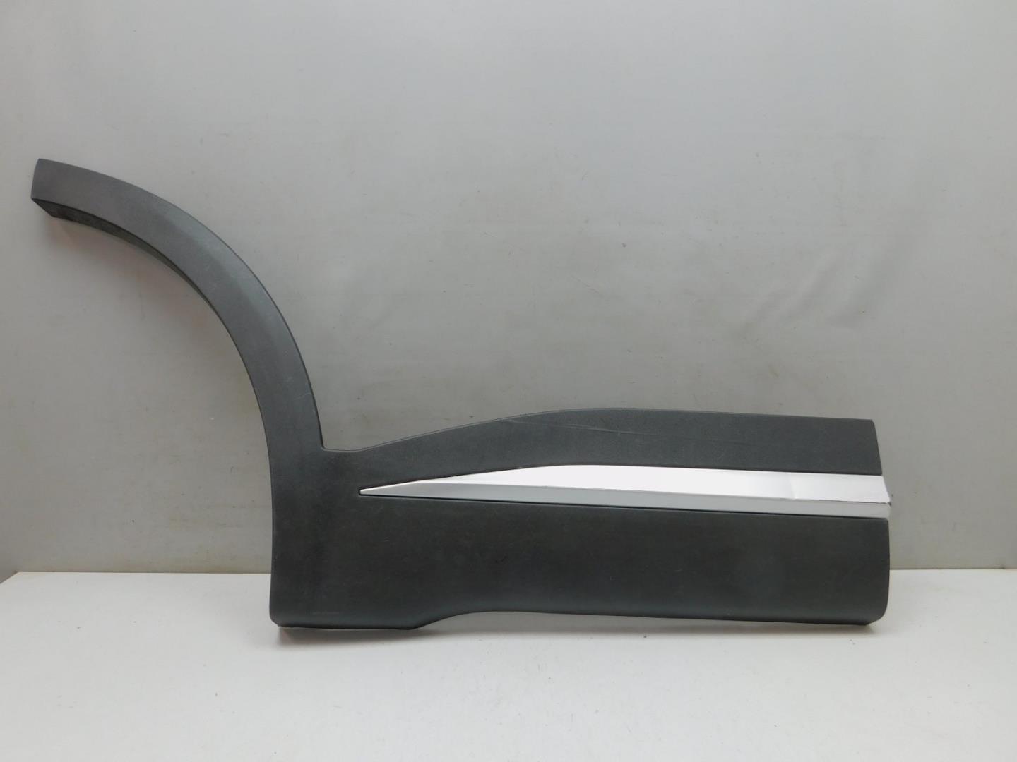 Накладка двери задней правой