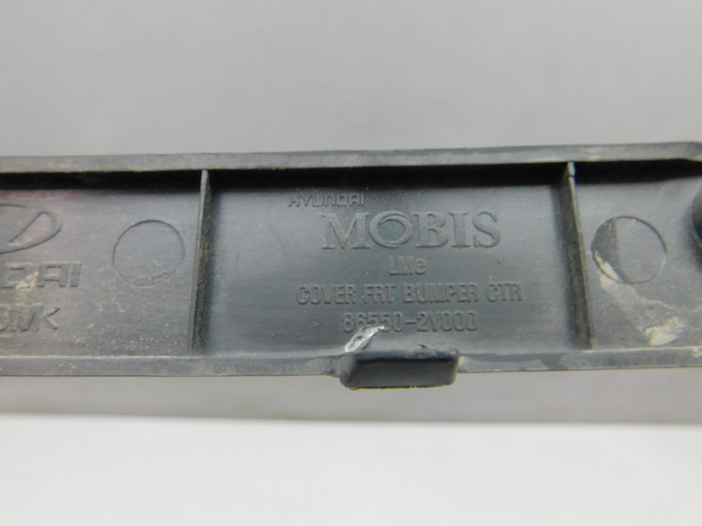 Решетка в бампер центральная