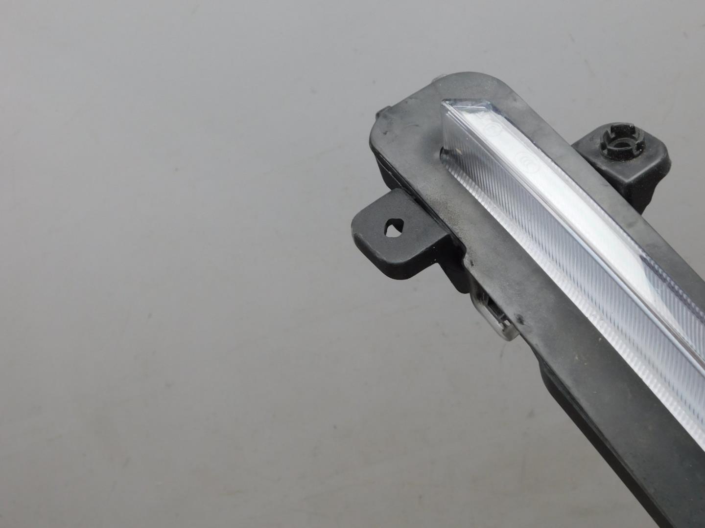 Габарит передний левый