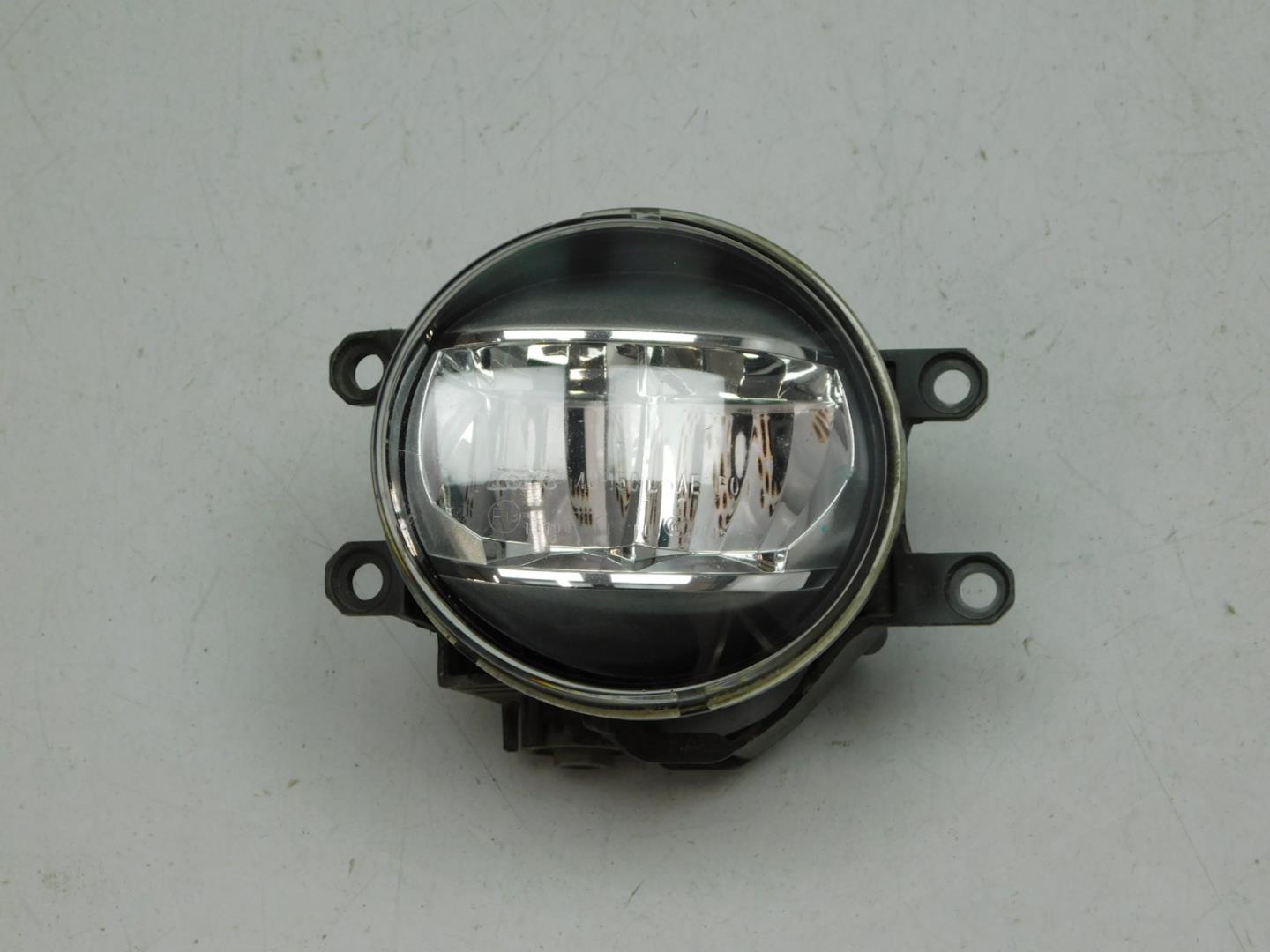 Фара противотуманная левая