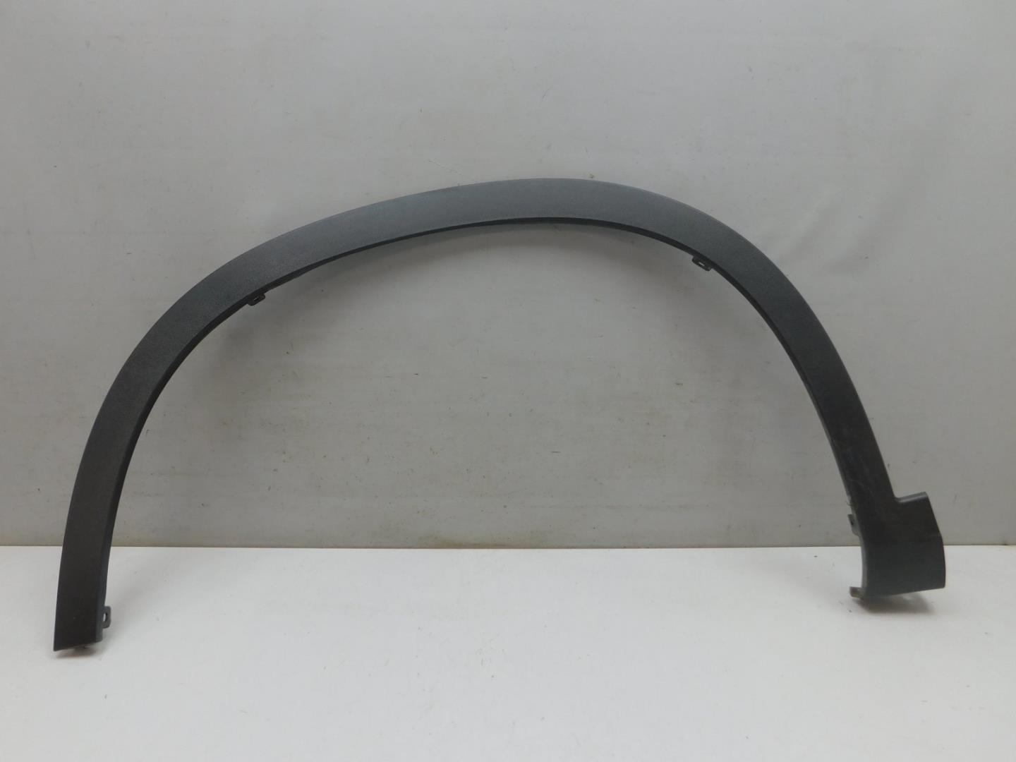 Накладка переднего крыла левого