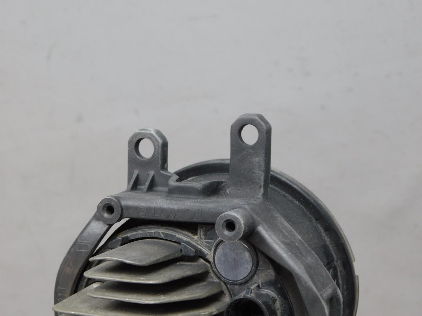 Фара противотуманная правая