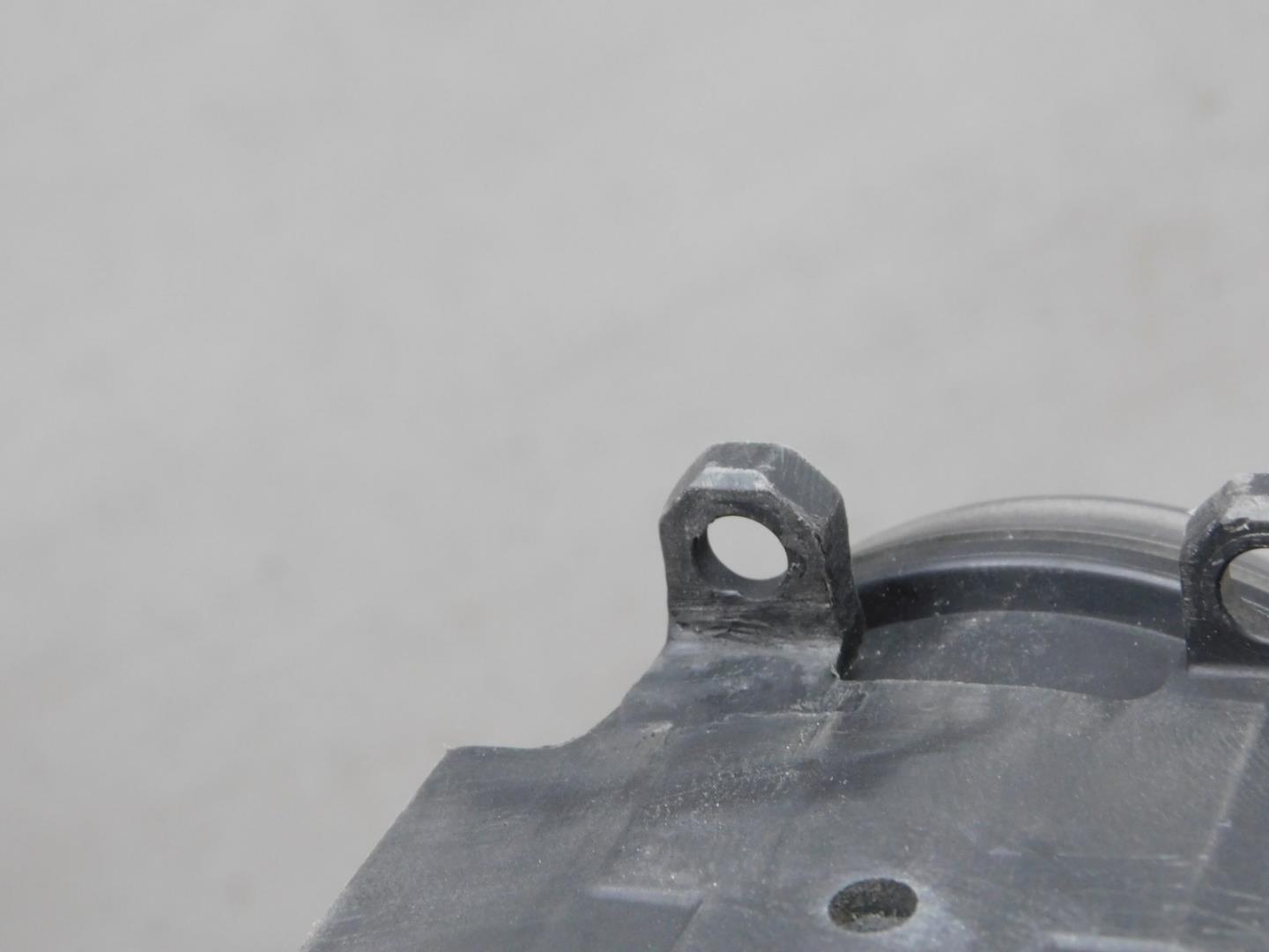 Фара противотуманная правая