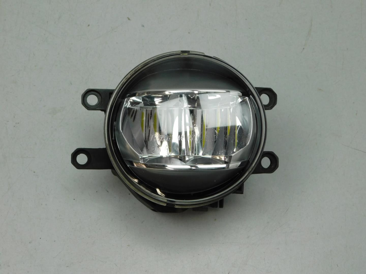 Фара противотуманная правая