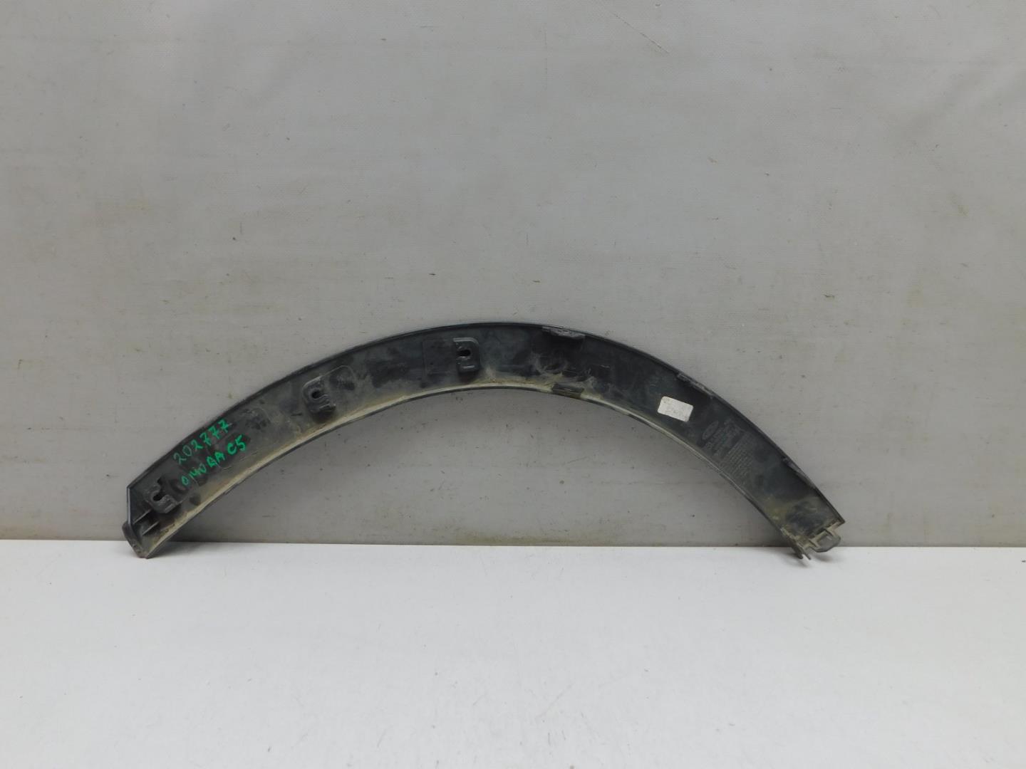 Накладка заднего крыла правого