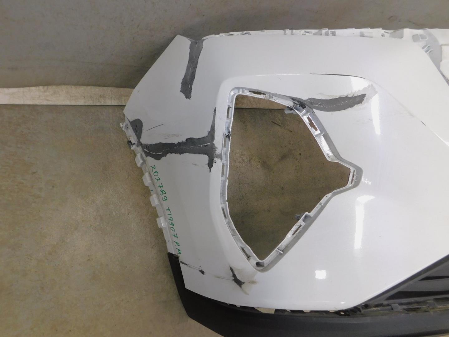 Бампер передний