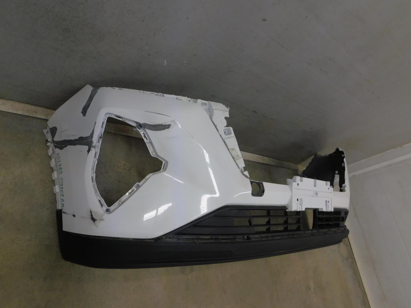 Бампер передний