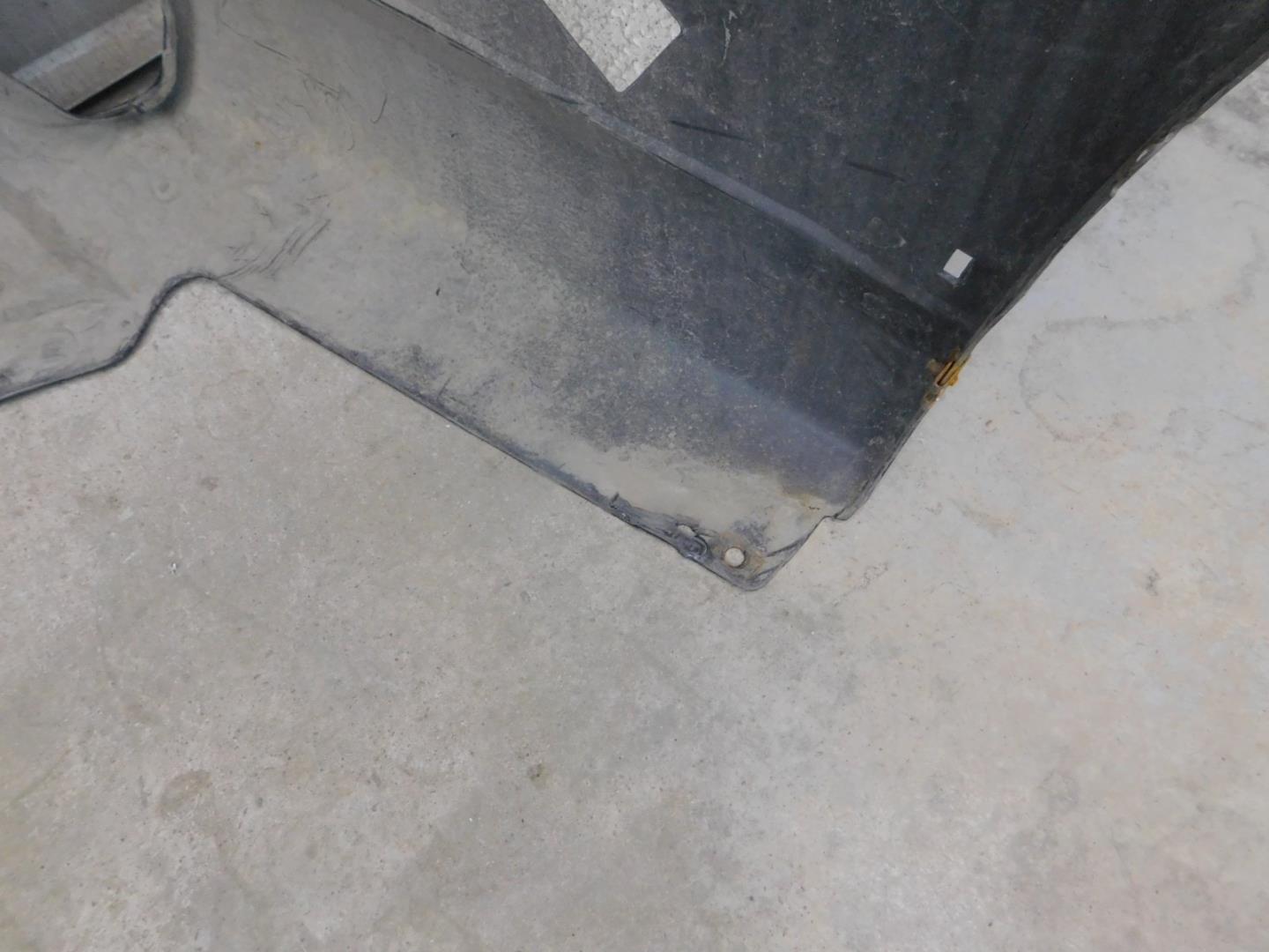 Бампер задний